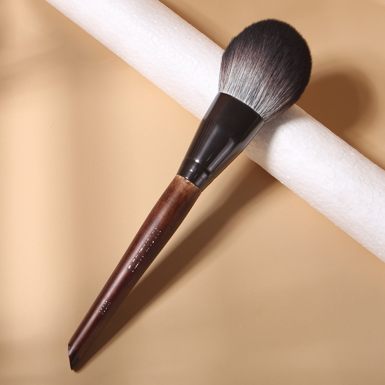 100% human hair makeup brush